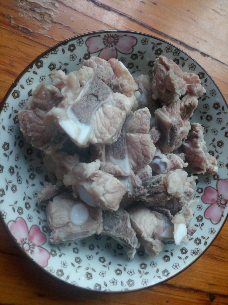 茶树菇排骨汤#本味家步骤2