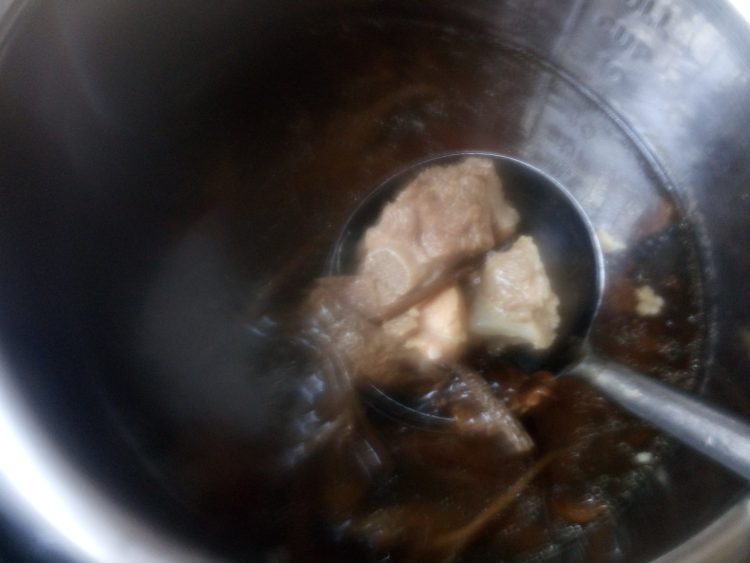 茶树菇排骨汤#本味家步骤8