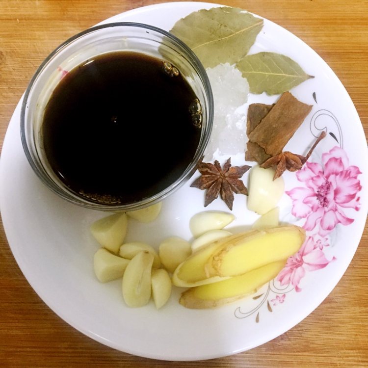 红烧排骨土豆步骤2