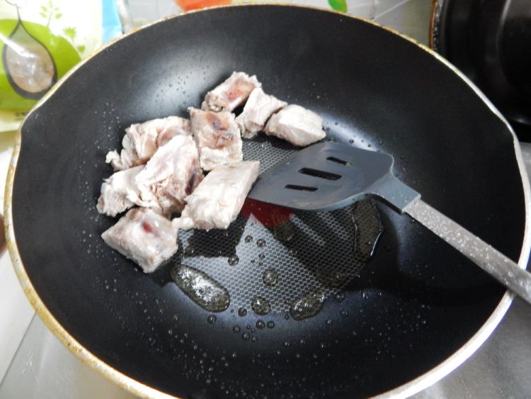 豆角烧排骨步骤2