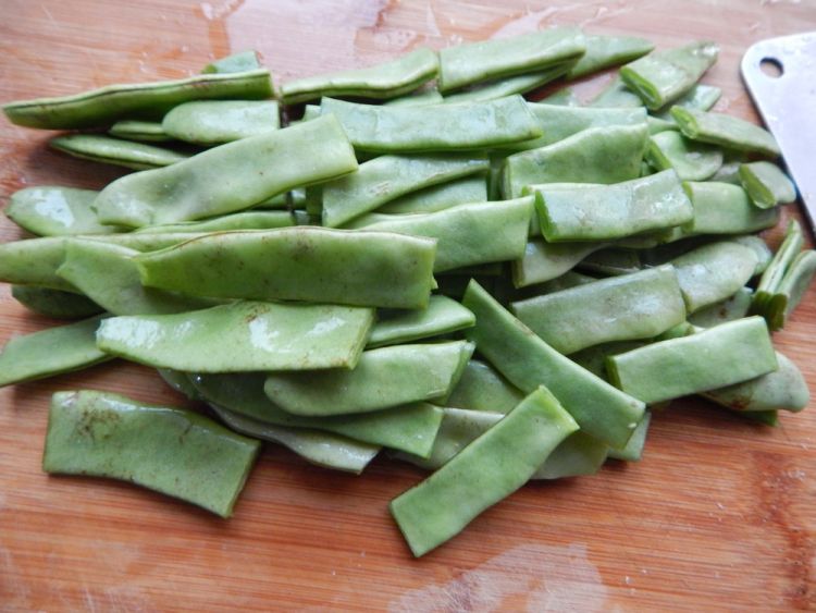 豆角烧排骨步骤6