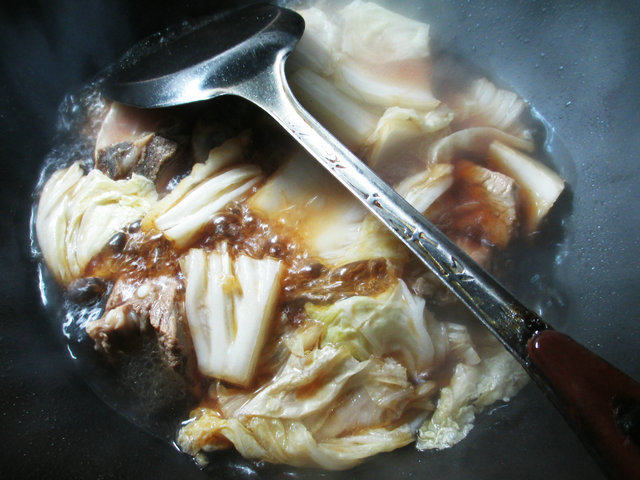 魔芋白菜煮排骨步骤10