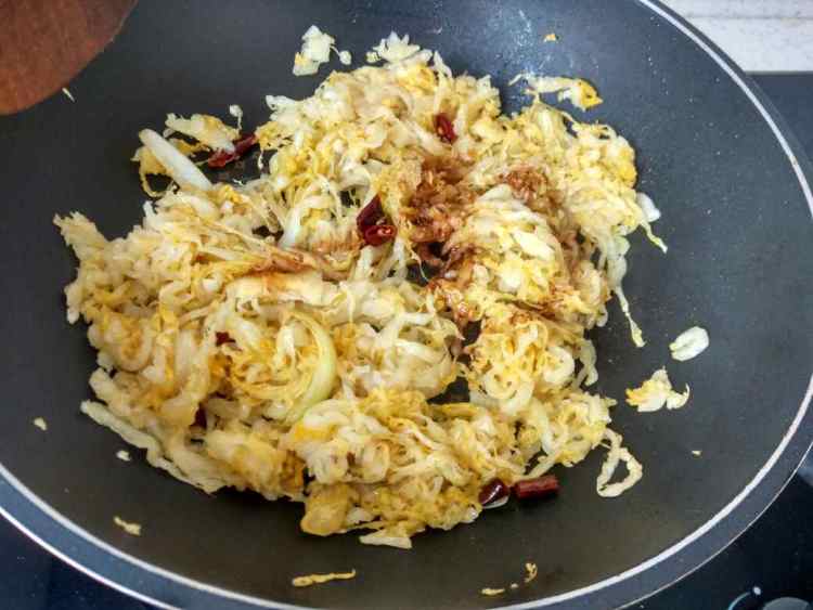 酸菜炖排骨步骤7