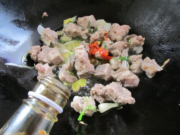 杂蔬排骨焖饭步骤8