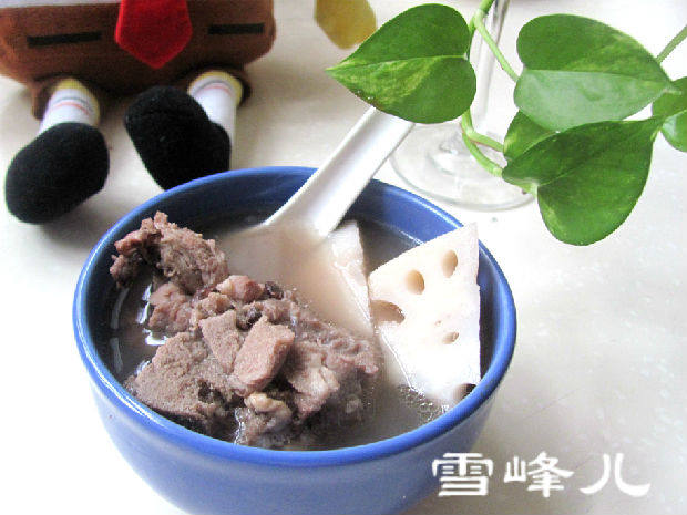 莲藕黑豆排骨汤步骤8