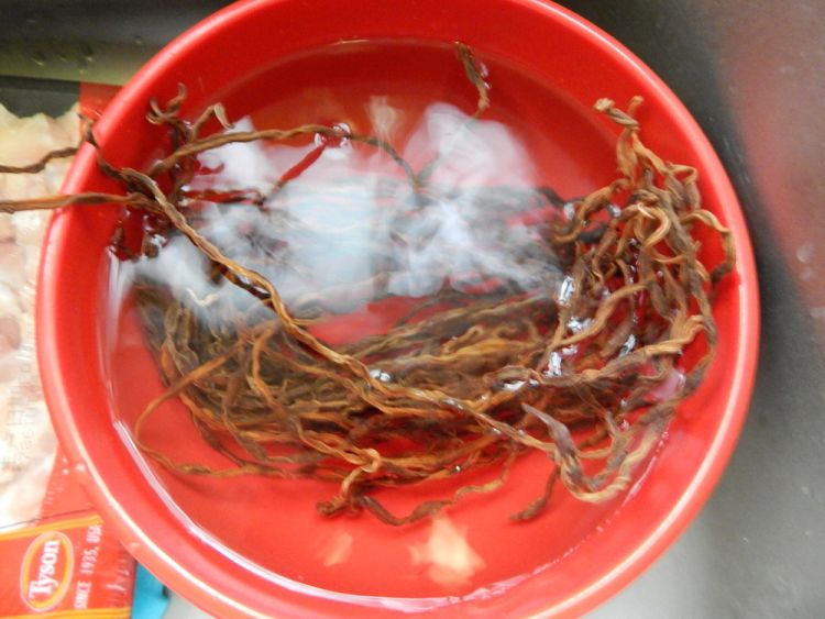 豆角干烧排骨步骤3