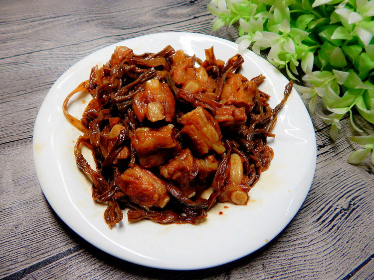 豆角干烧排骨步骤11