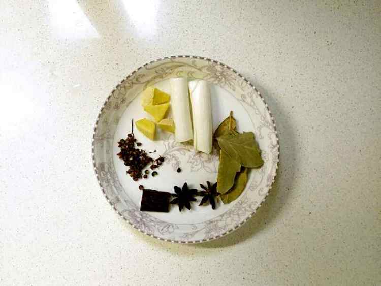 酱香排骨步骤3