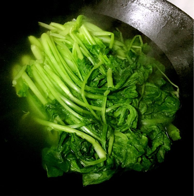 小白菜粉条排骨汤步骤3