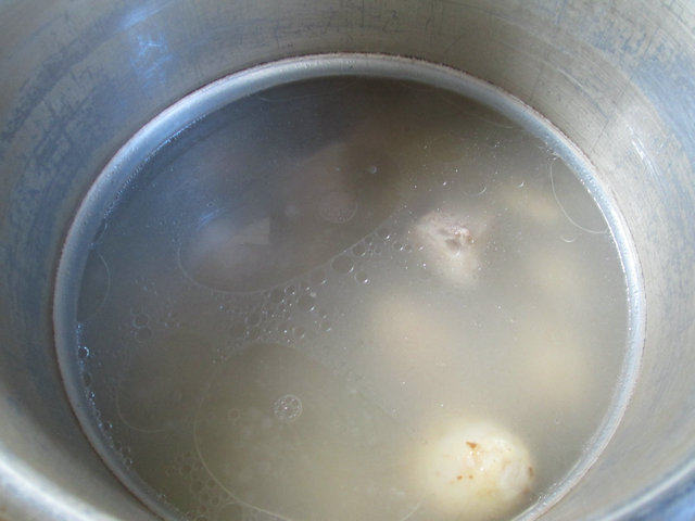 香芋排骨汤面步骤5