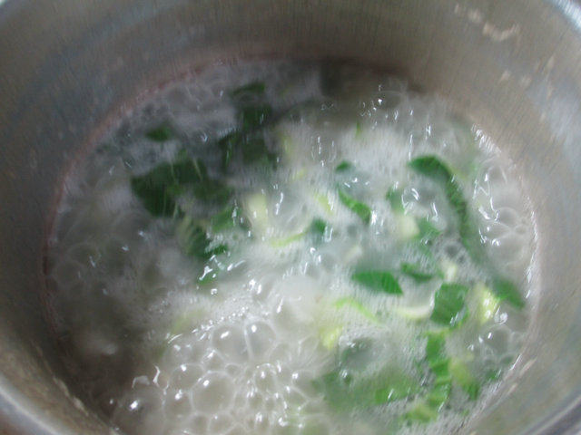 青菜黄豆排骨大米粥步骤7