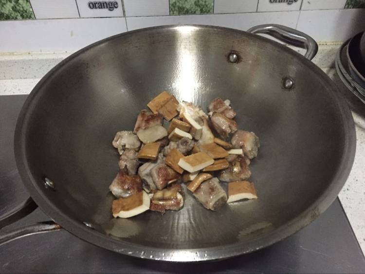 糖醋豆干排骨步骤3