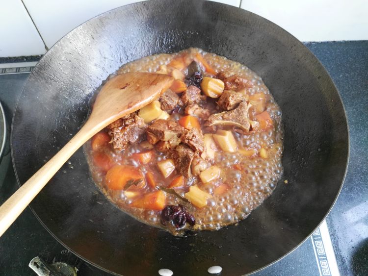 胡萝卜山药炖排骨步骤15