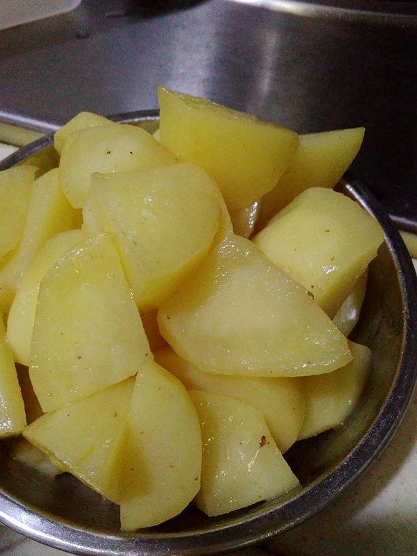 红烧土豆排骨步骤4