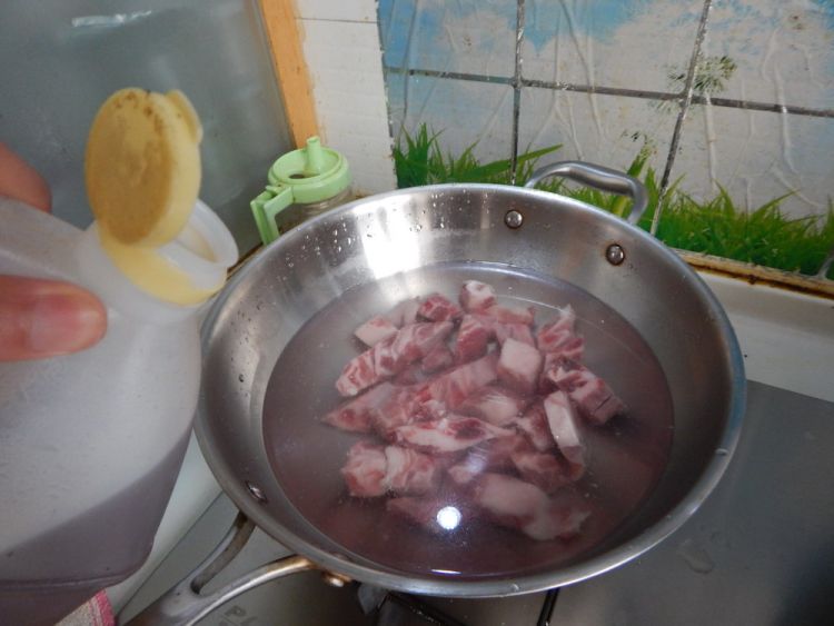 砂锅豆角排骨步骤3