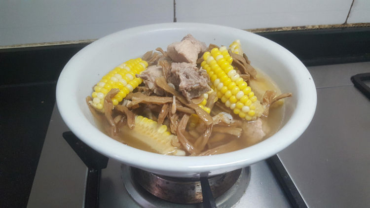 干豆角排骨汤步骤6