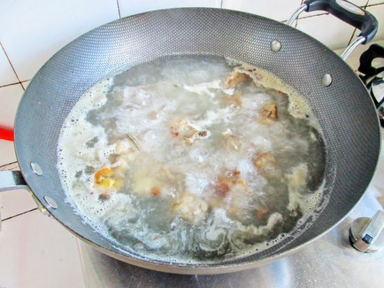丝瓜香菇炖排骨步骤4