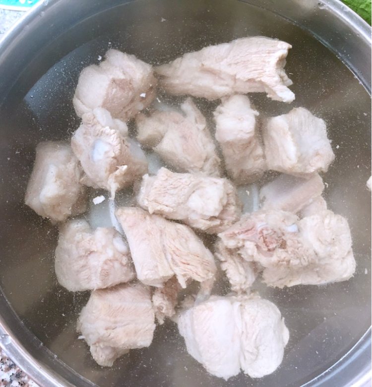 排骨茄子焖面步骤3
