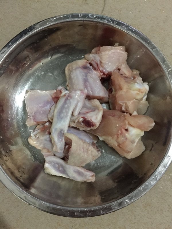 花生排骨鸡汤步骤4