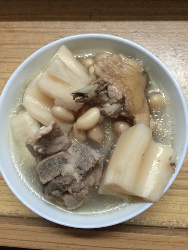 花生排骨鸡汤步骤7
