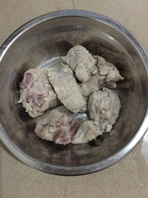花生排骨鸡汤步骤5