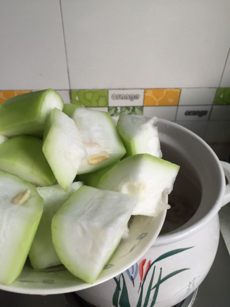 老瓜蛏干排骨汤步骤2