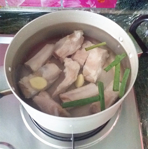 酸辣糖醋排骨步骤3