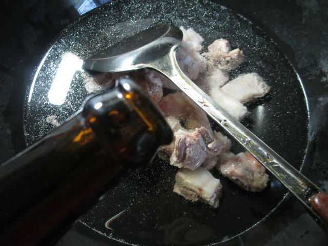梅豆莲藕烧排骨步骤2