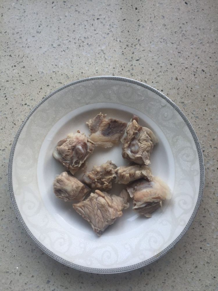 蛏干排骨汤步骤2