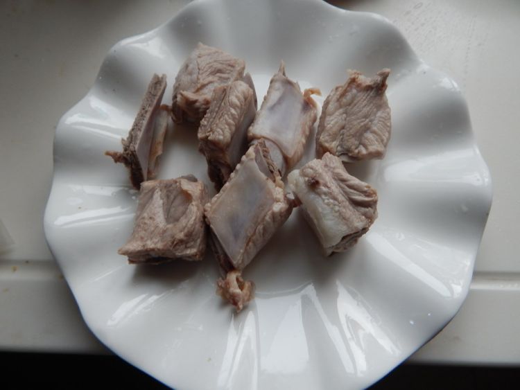 茭白烧排骨步骤4