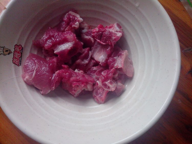 酸菜炖排骨#新鲜从这步骤1