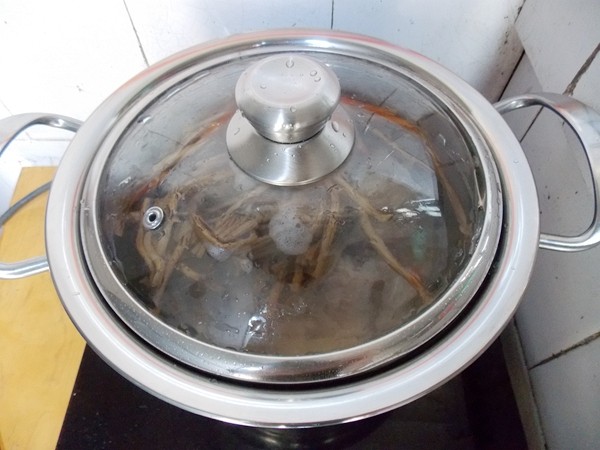 茶树菇莲藕排骨汤#新步骤7
