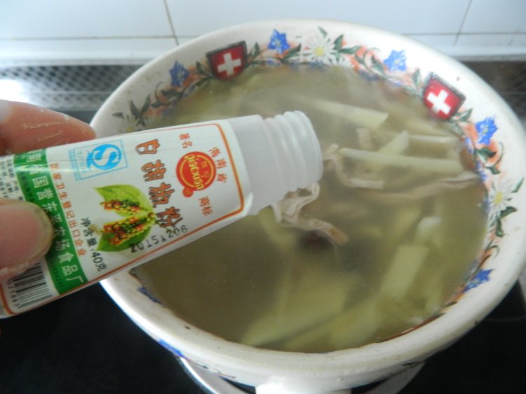 春笋排骨煲猪肚步骤11