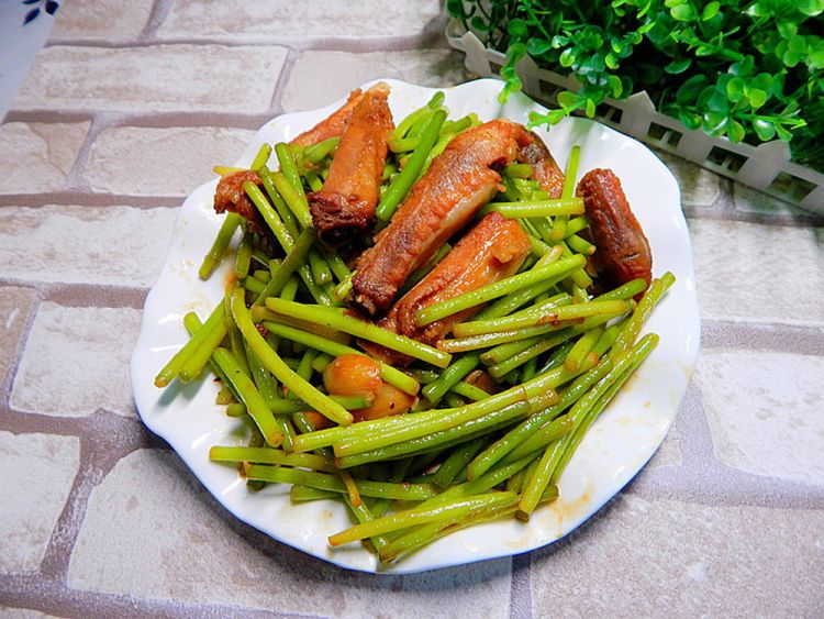 蒜苔烧排骨步骤17