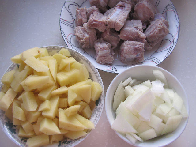 土豆排骨米饭步骤2