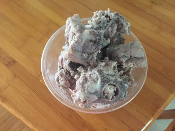小肠炖排骨步骤2