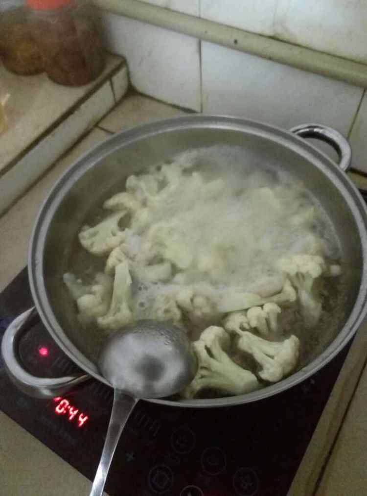 菜花排骨汤步骤4