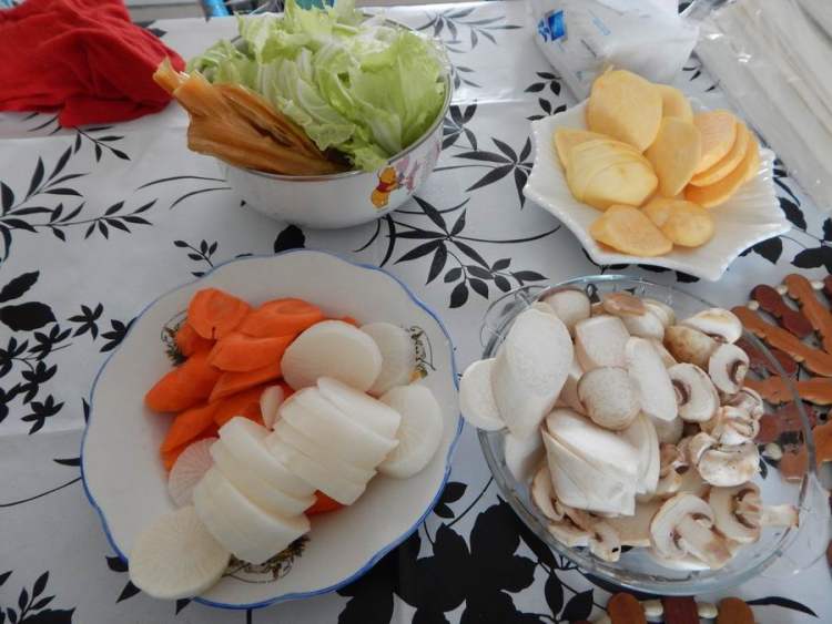 番茄排骨火锅步骤8