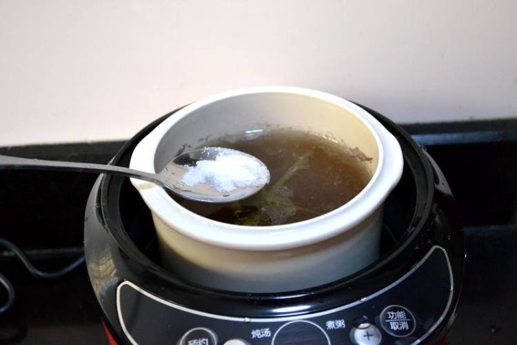 排骨黑豆盅步骤8