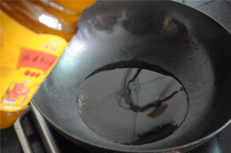 香辣土豆烧排骨步骤2