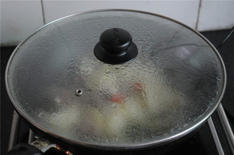 香辣土豆烧排骨步骤6