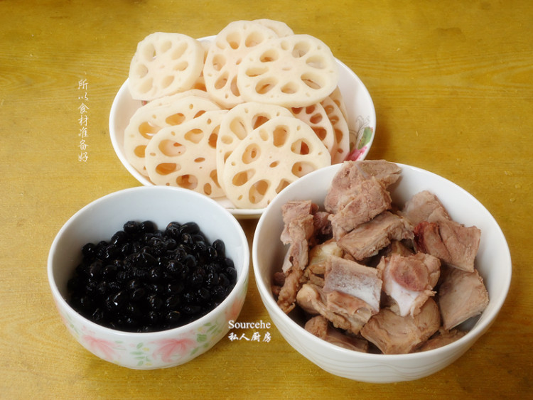 黑豆莲藕排骨汤步骤4