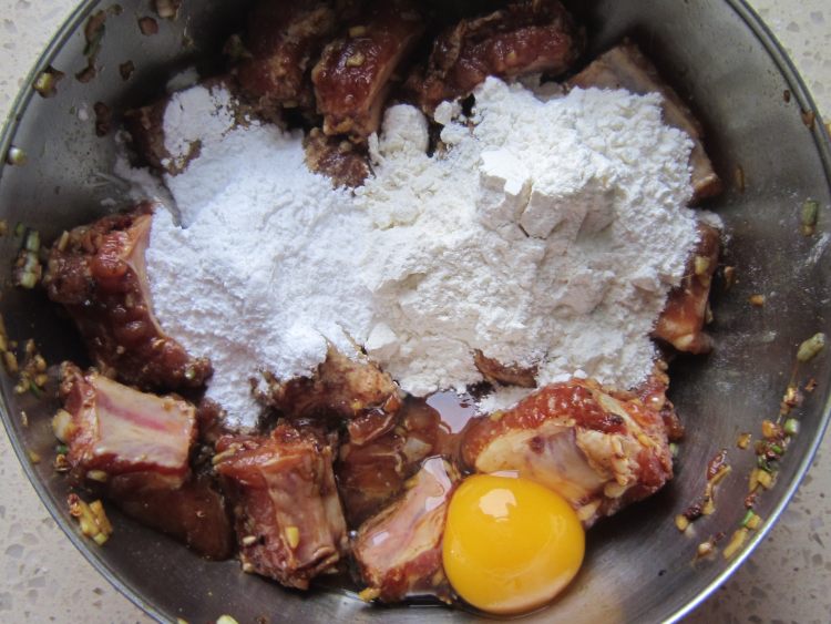 酥炸排骨步骤6