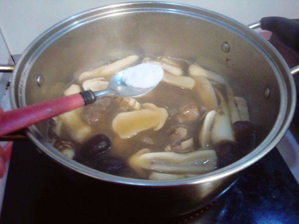 姬松茸排骨汤步骤9