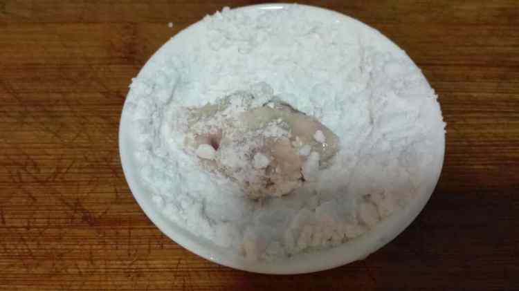 茄汁糖醋菠萝排骨步骤4