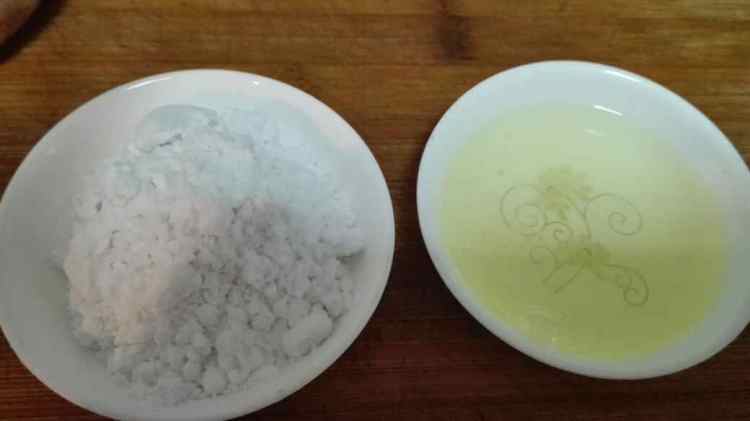 茄汁糖醋菠萝排骨步骤2