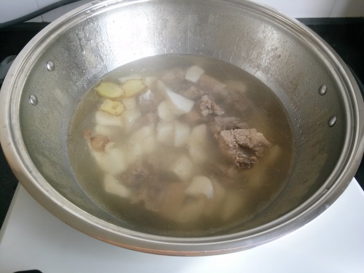 芋艿排骨汤步骤7