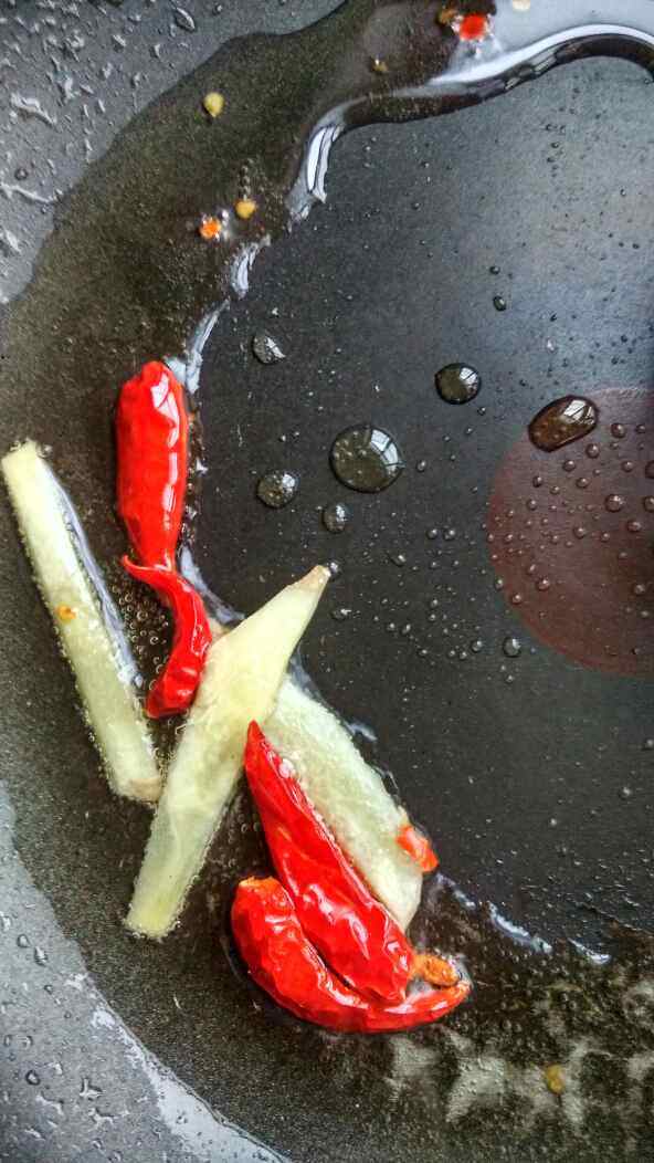 辣味排骨炒土豆步骤5