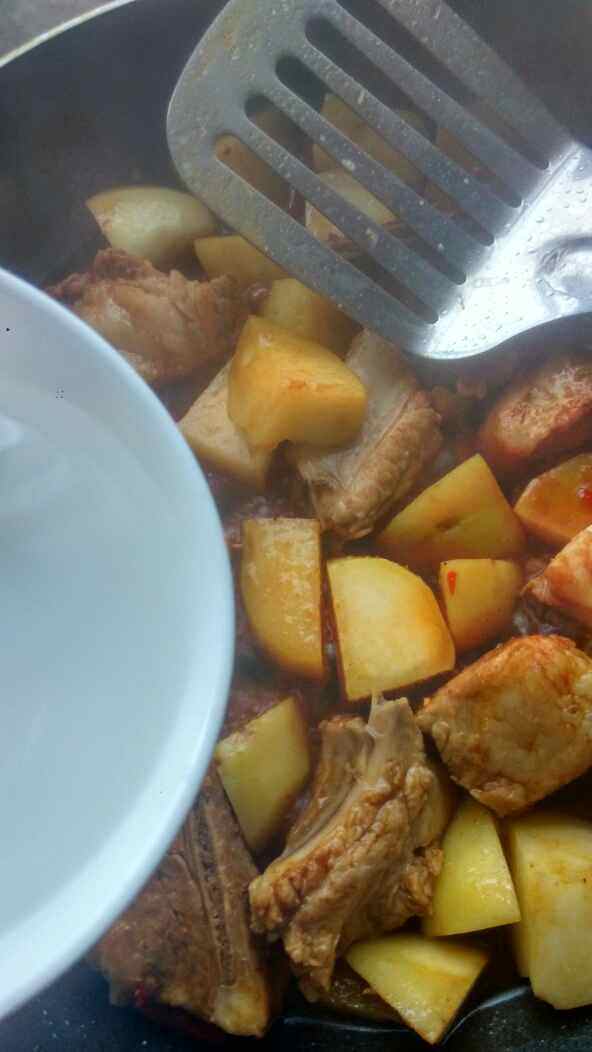 辣味排骨炒土豆步骤7
