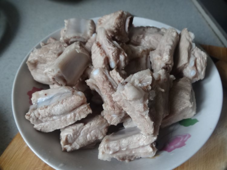 菱角炖排骨步骤10